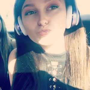 Meet your Posher, Jas